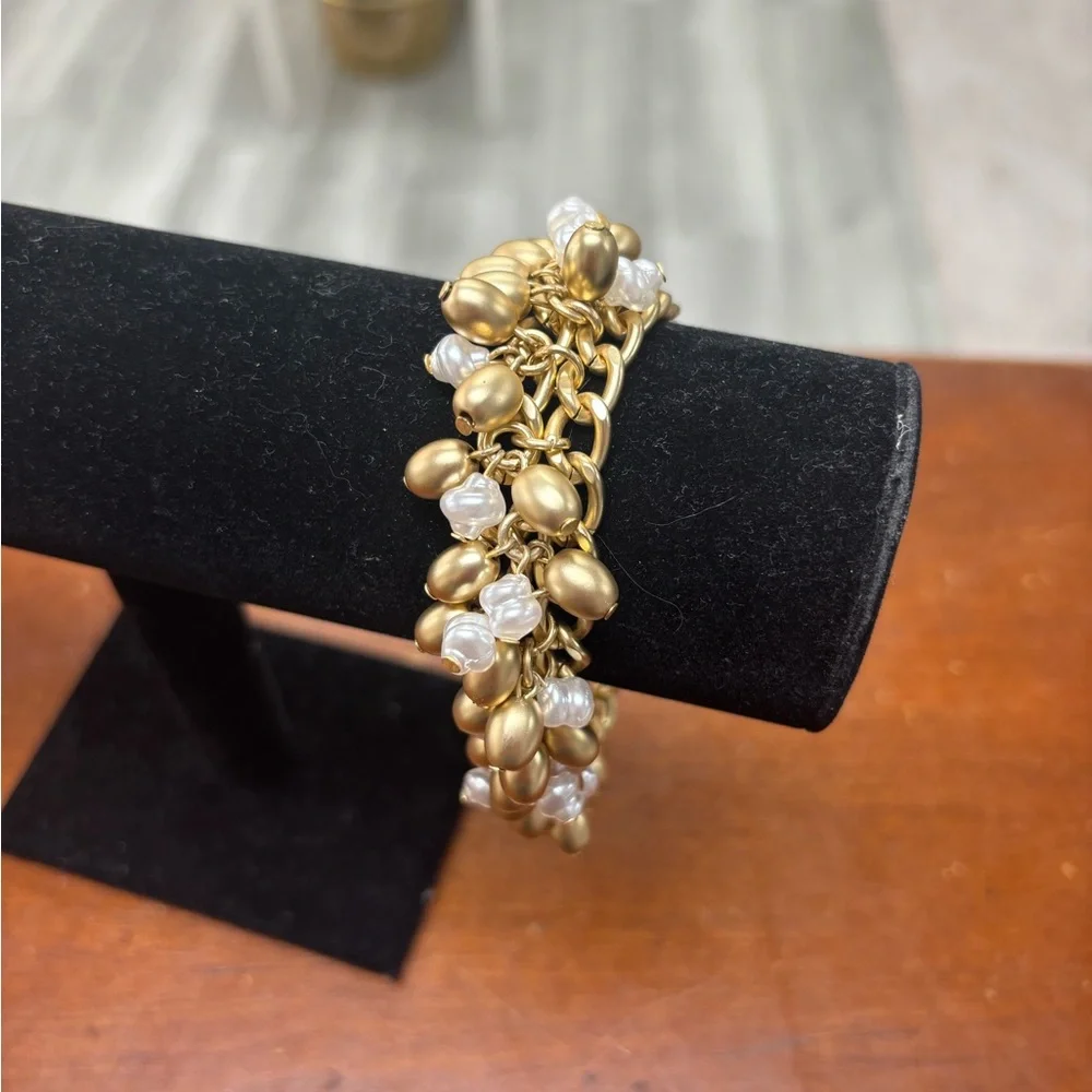 Lilly Pulitzer Elegant Gold and Pearl Bracelet